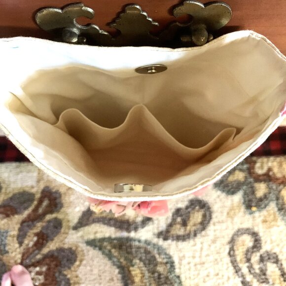 Handmade Cotton Crossbody Bag with Magnetic Snap Closure And Shabby Chic Flower - Picture 5 of 9